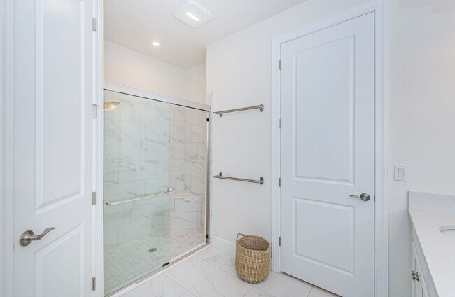 Building Photo - Beautiful Pool home in Starkey Ranch avail...
