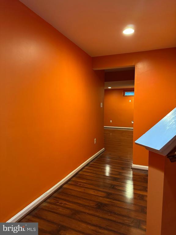 Building Photo - 16 Peppermint Dr