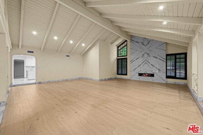 Building Photo - 17449 Sumiya Dr