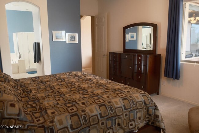 Building Photo - 18428 W Summer Haven Dr