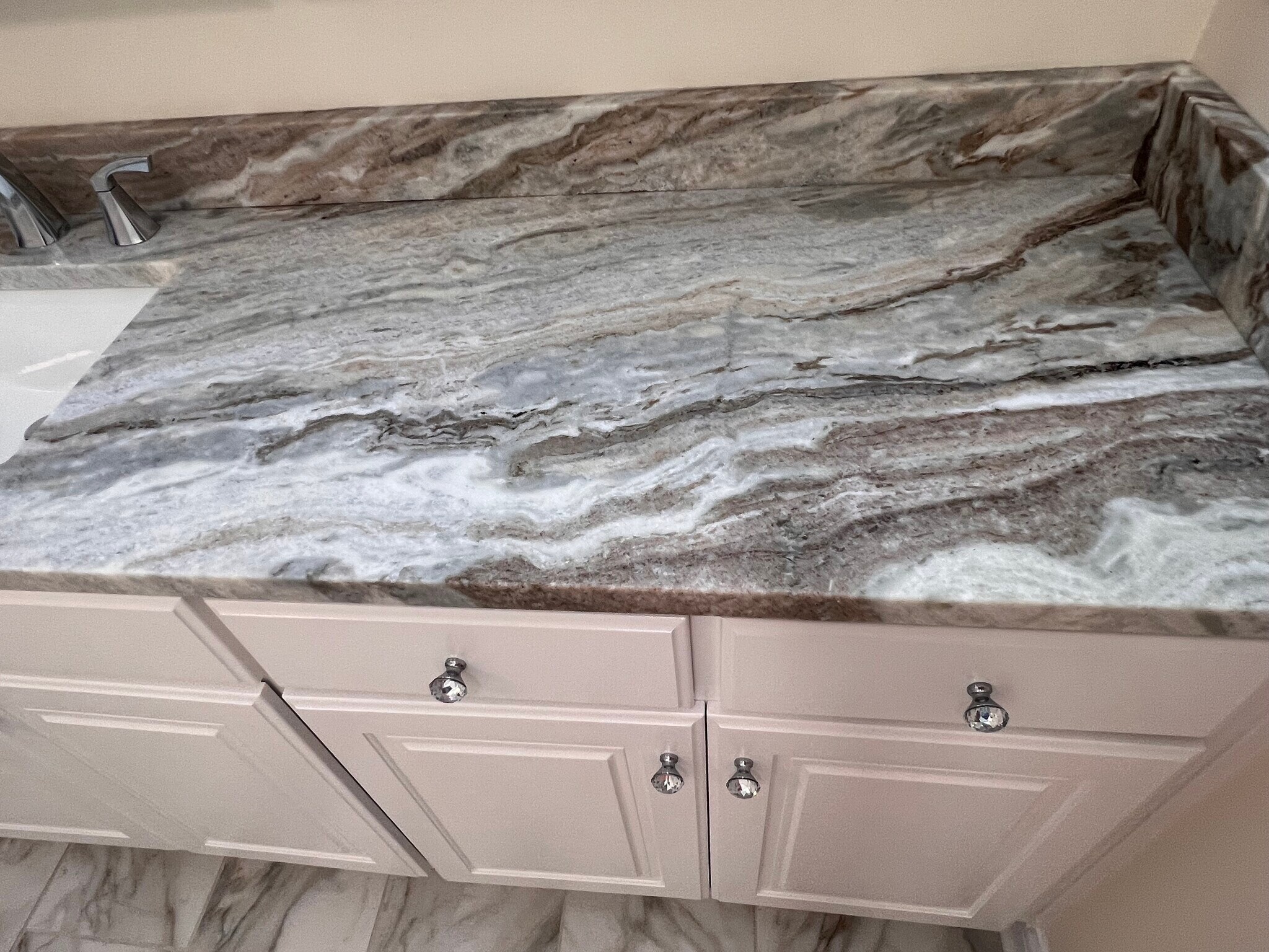 New "Fantasy Brown" granite - 105 Ashton Ct