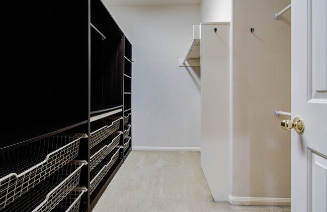 Building Photo - 14543 Bergenia Dr