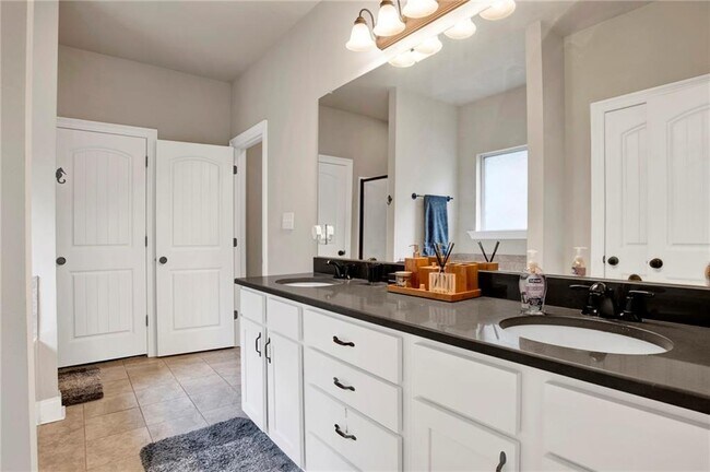 Building Photo - 32309 Calder Ct