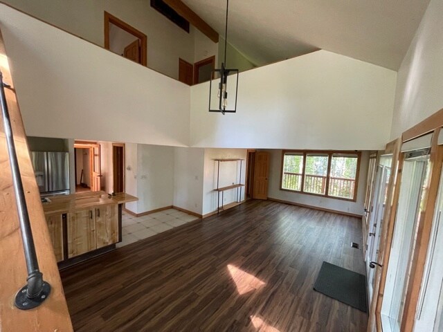 Building Photo - 860 S Century Dr