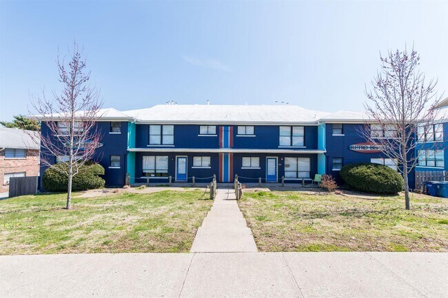 Building Photo - 1580 Alexandria Dr