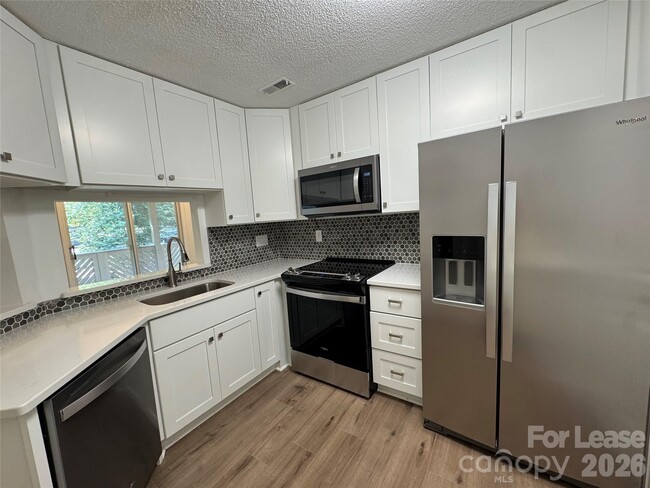 Building Photo - 6523 Clavell Ln