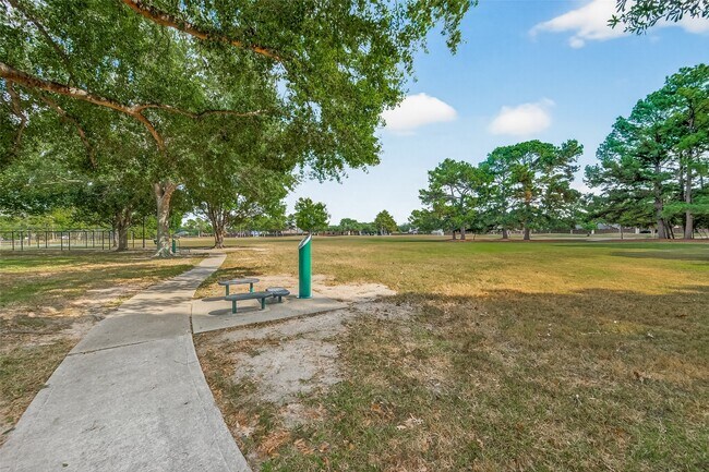 Building Photo - 17518 Heartwind Ct