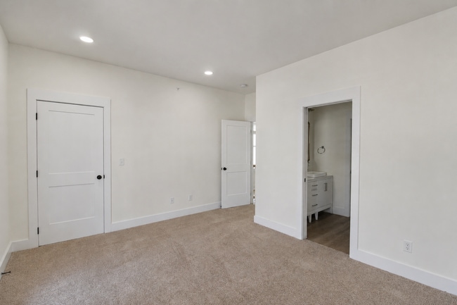 Building Photo - 1358 Belfair St