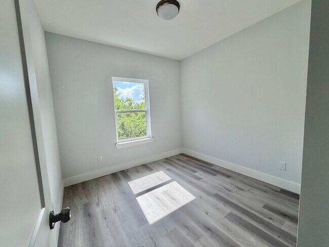 Building Photo - 3537 Alderfer St