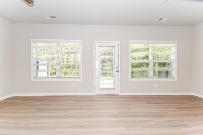 Building Photo - 862 Calvin Pk Dr