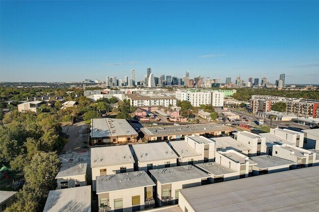 Building Photo - 1702 S Lamar Blvd