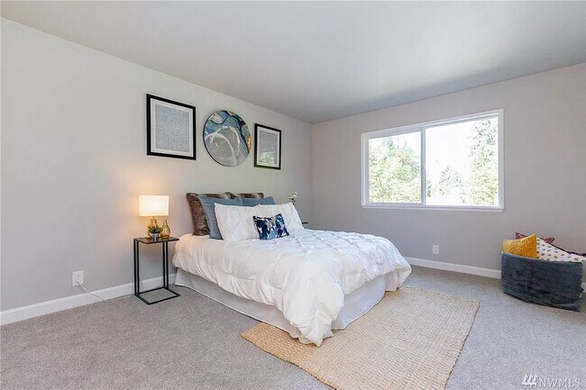 Bedroom 1 - 9800 Roosevelt Way NE