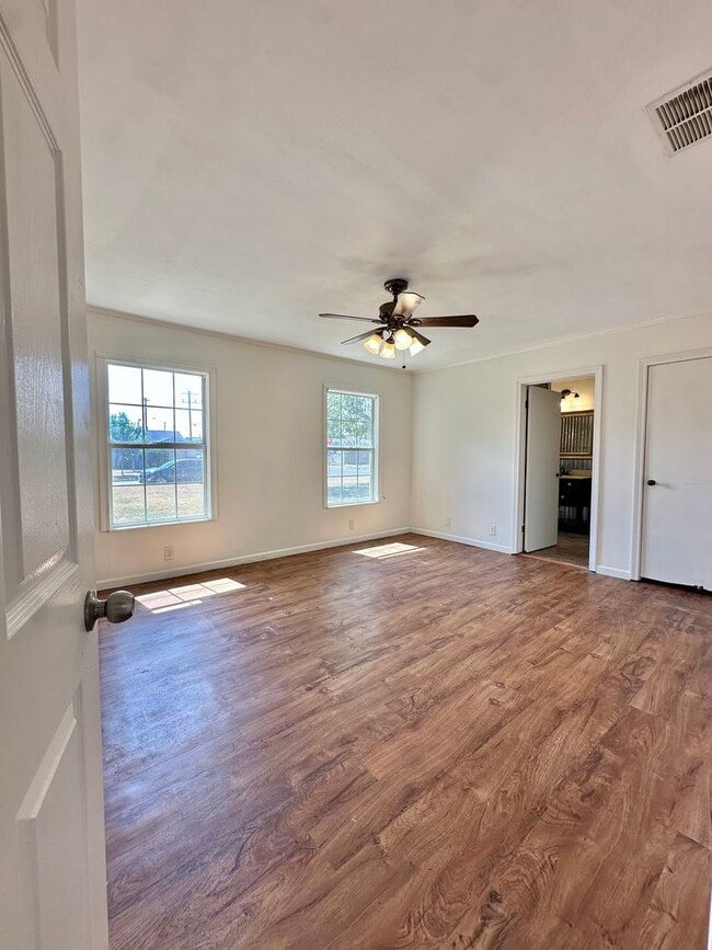 Building Photo - COMING SOON - Large 4 Bedroom Santa Rita H...