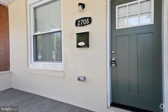 Building Photo - Newly Remodeled Three-Bedroom Townhome