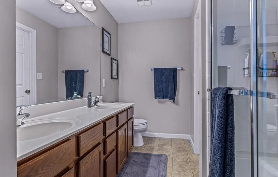 Building Photo - 9740 Bexley Station Dr