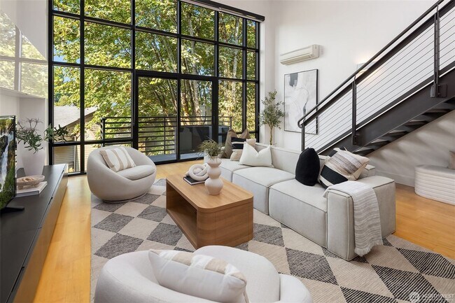 Building Photo - 1Bd/1.5Ba Seattle Condo