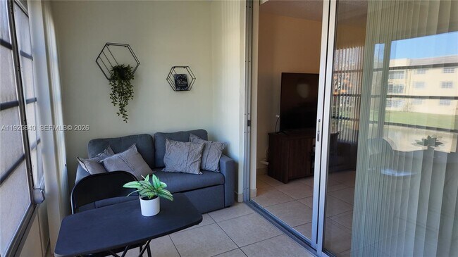 Building Photo - 5961 NW 61st Ave