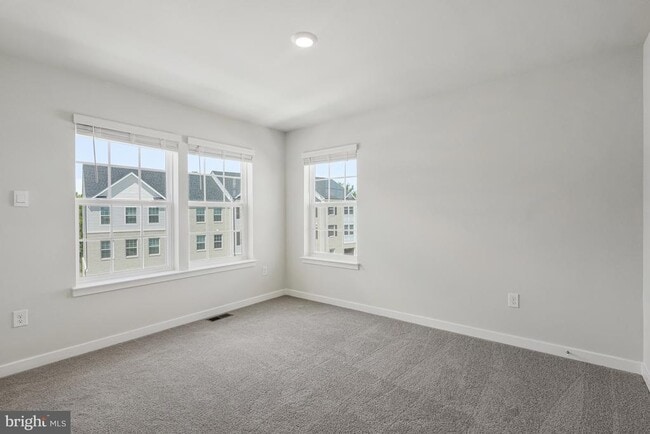Building Photo - 16640 Green Glade Dr