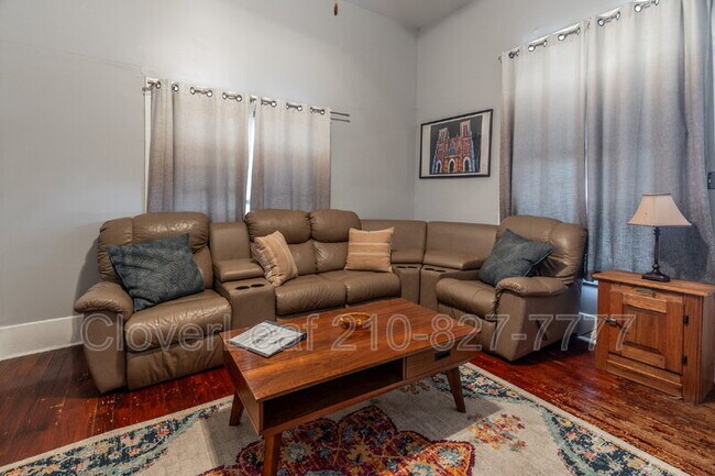 Building Photo - 405 Florida St