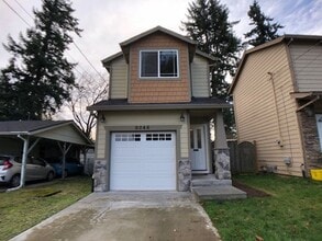 Building Photo - Brentwood Park Home - 3 Bedrooms, 2 baths 1,506 sq. ft.