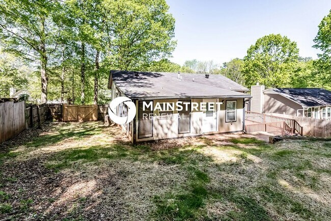 Building Photo - 4 Bedroom Pet-Friendly Home in Birmingham, AL with Main Street Renewal