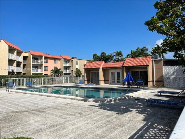 Building Photo - 4920 NW 79th Ave