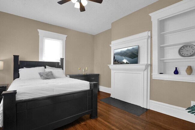 Building Photo - 498 S Ohio Ave