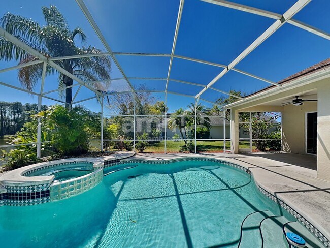 Building Photo - 13712 Lakes Way