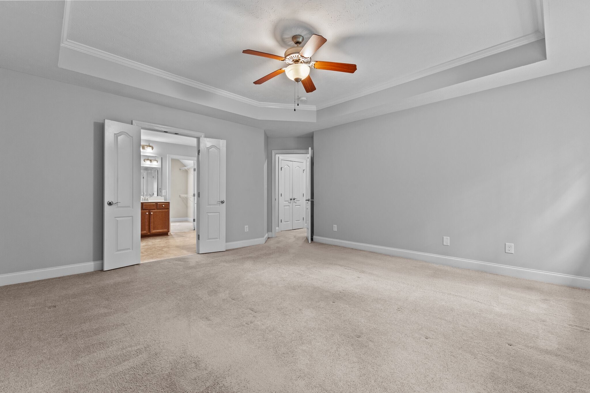 Building Photo - 768 Riverbirch Dr