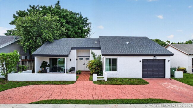 Building Photo - 16709 SW 5th Ct