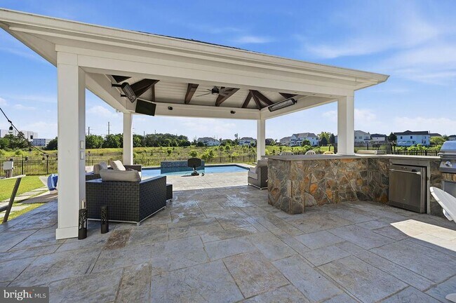 Building Photo - 23222 Hemmingford Cir