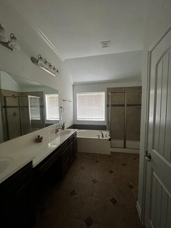 Building Photo - 1508 Pillar Bluff Way