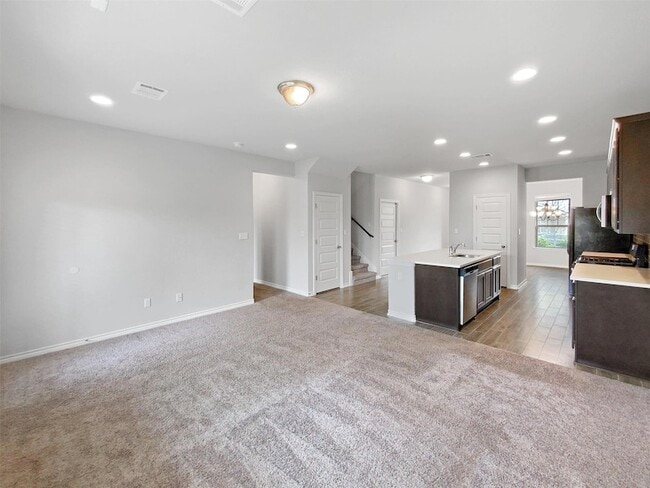 Building Photo - 113 Spanish Foal Trail