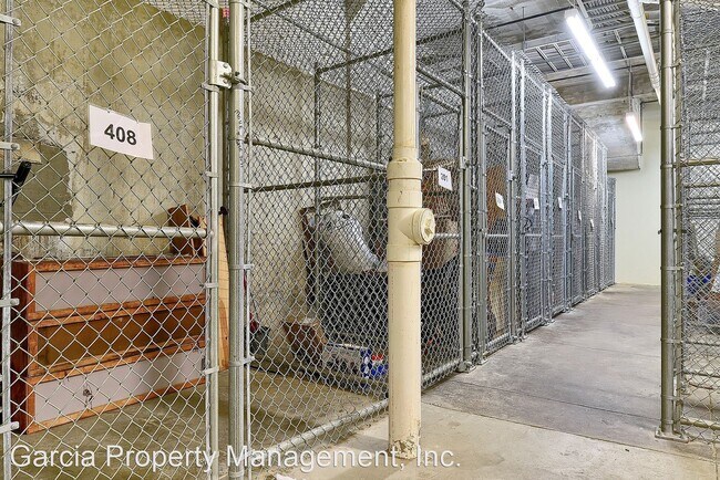 Building Photo - 1 br, 1 bath House - 2034 Lucas #408