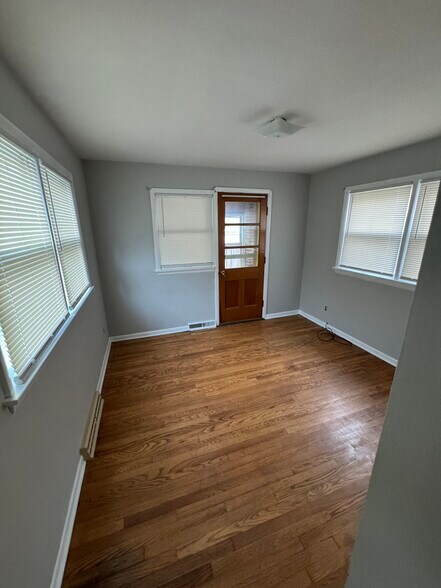 Building Photo - 3855 W 133rd St