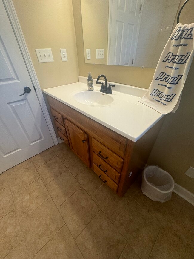 Building Photo - 603 Jefferson St