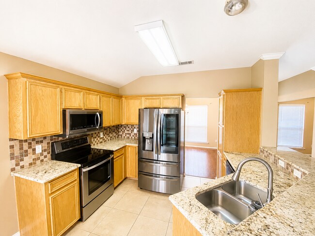 Building Photo - AVAILABLE JULY 15; APPLY AT OUR WEBSITE TODAY!!