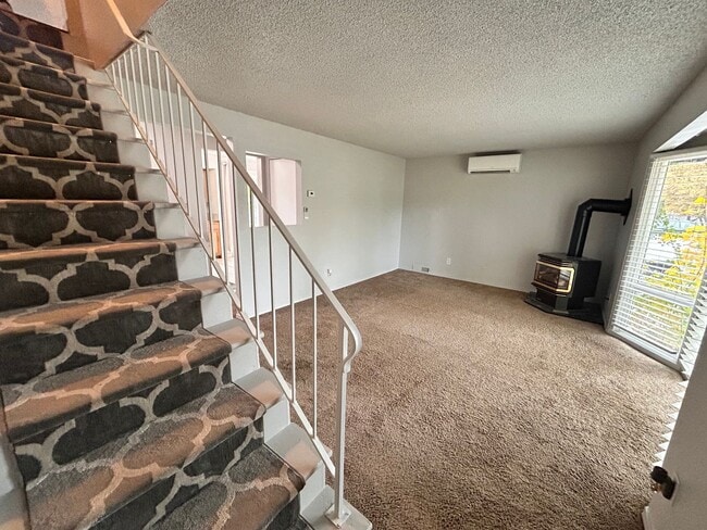 Building Photo - Charming 4 Bed, 2 Bath Home in Spokane Valley!