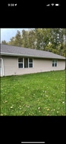 Building Photo - 4932 Rosewood Ct