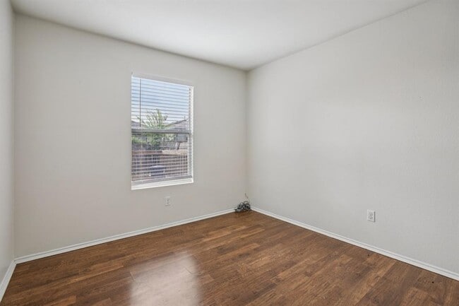 Building Photo - 13413 Lismore Ln