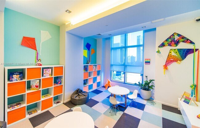 Building Photo - 1100 S Miami Ave