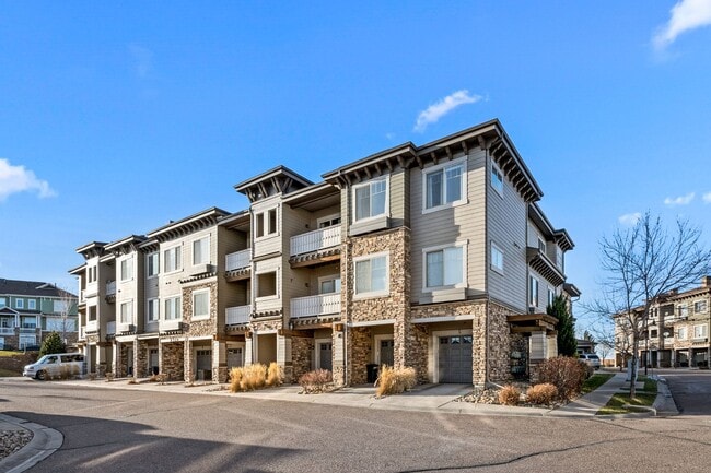Building Photo - 9359 Las Ramblas Ct