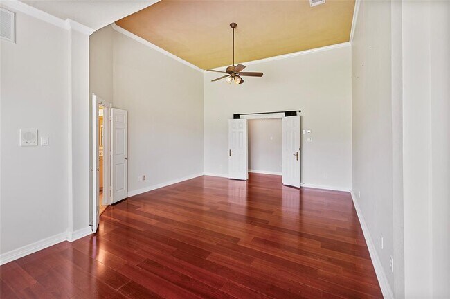 Building Photo - 19 Greenview St