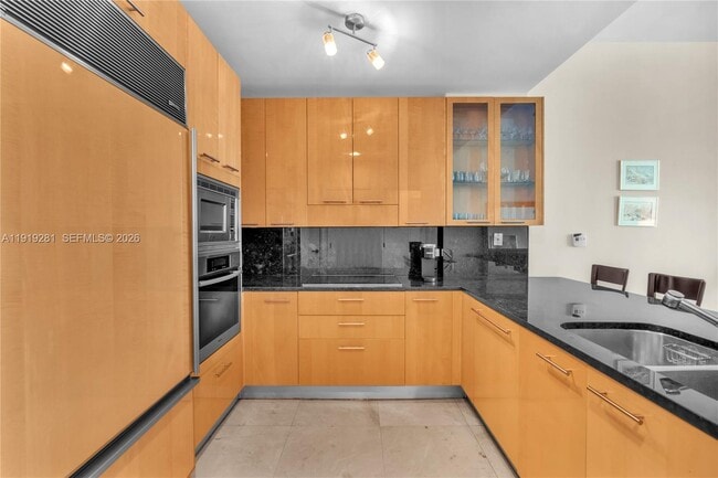 Building Photo - 6799 Collins Ave