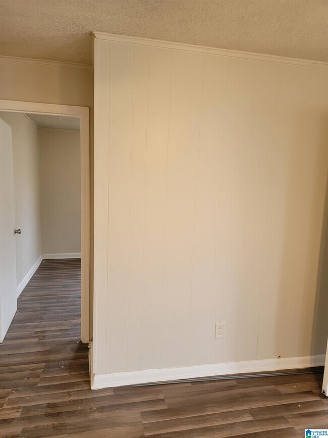 Building Photo - 1405 Woodward Rd