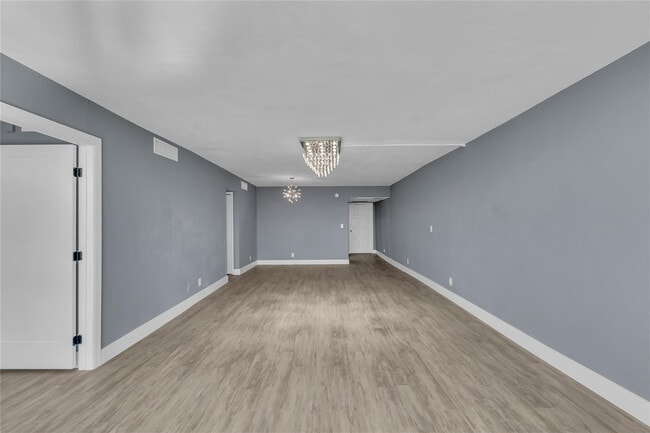 Building Photo - 3001 S Course Dr