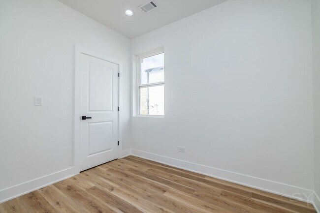 Building Photo - 6328 S Evans Ave