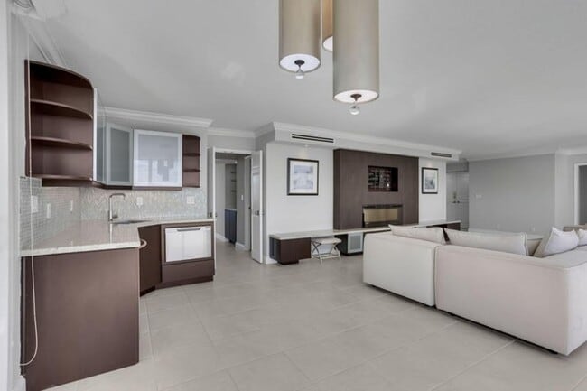 Building Photo - 1200 S Ocean Blvd