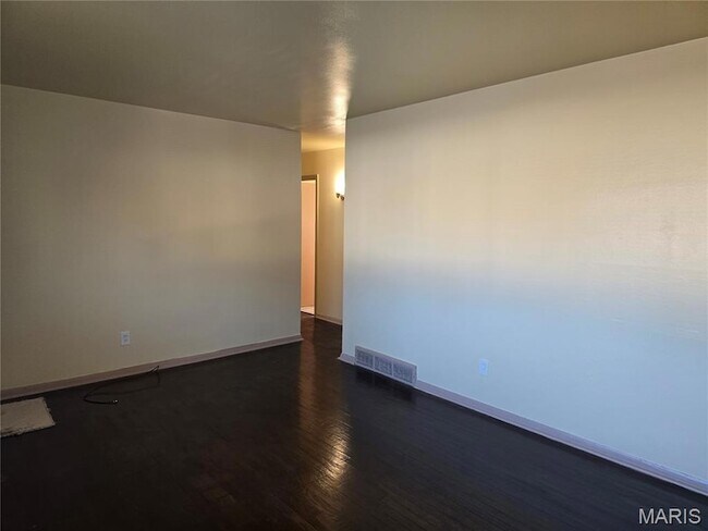 Building Photo - 1200 Rhea Ave