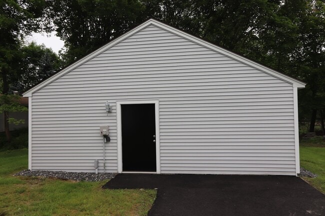 Building Photo - 20 Whipple Rd